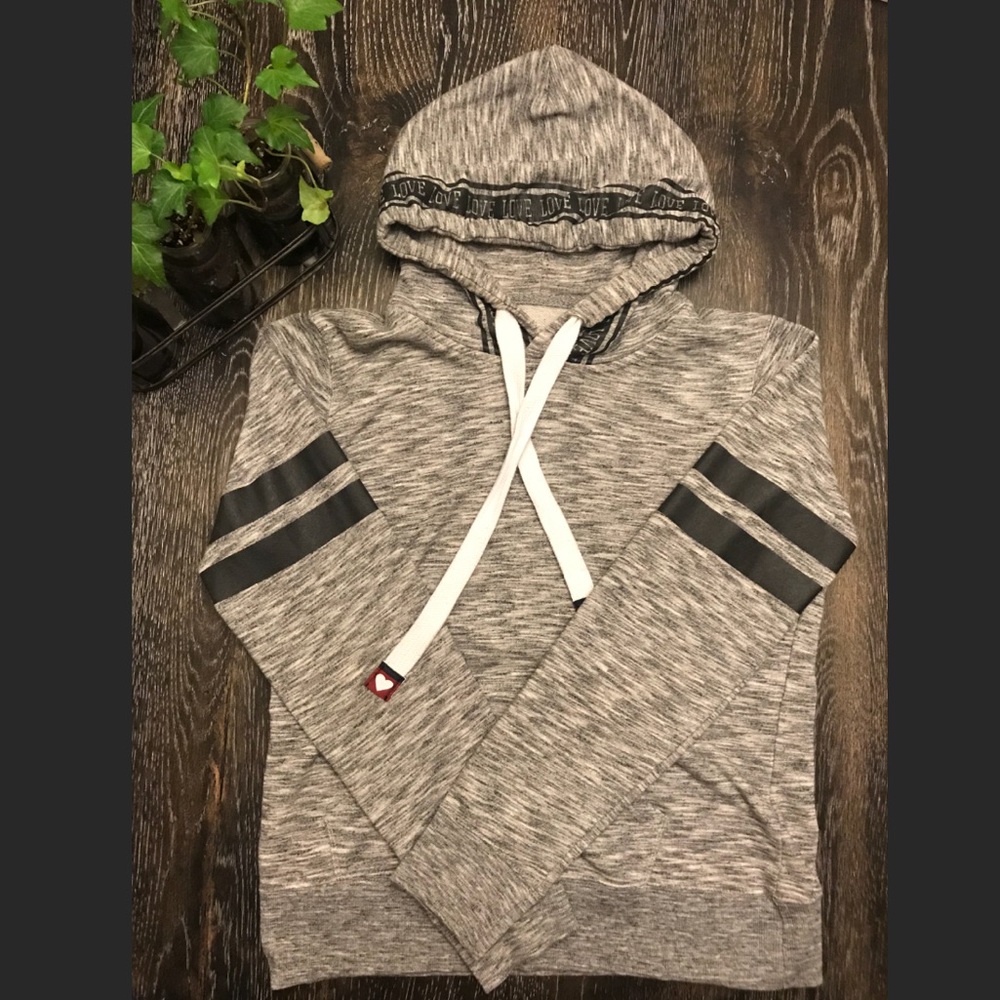 GRAY HOODIE WITH BLACK STRIPES